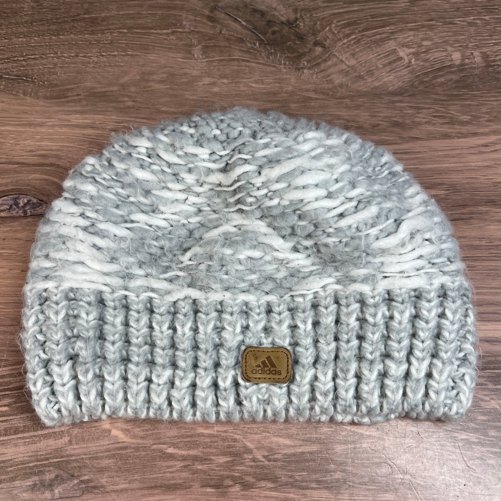 Adidas Beanie Women Grey White Chunky Knit Faux Leather Patch OSFW